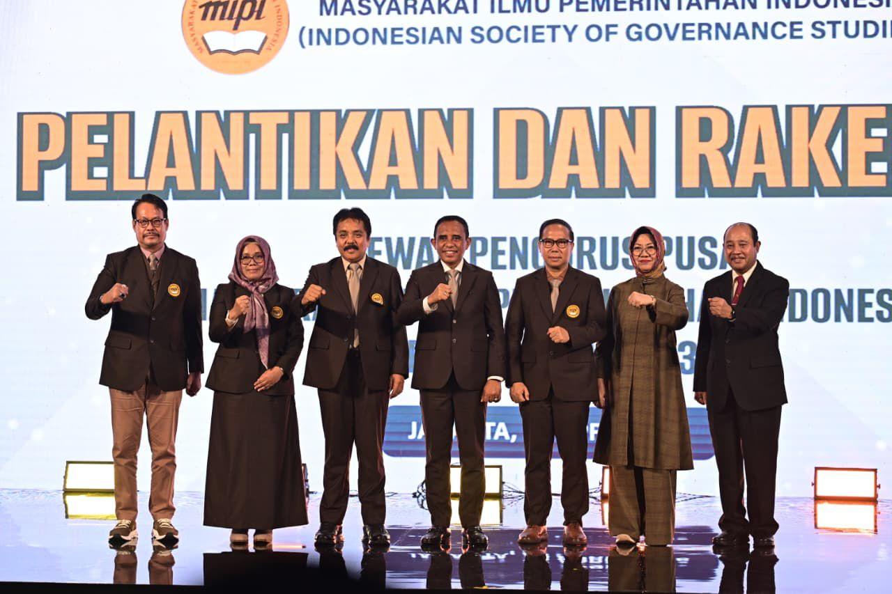 Anwar-Hafid-Jabat-Ketua-Umum-MIPI.jpg