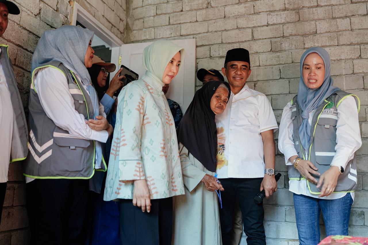 Anwar-Hafid-Luncurkan-Program-Berank-Bedah-Rumah-di-Donggala.jpg