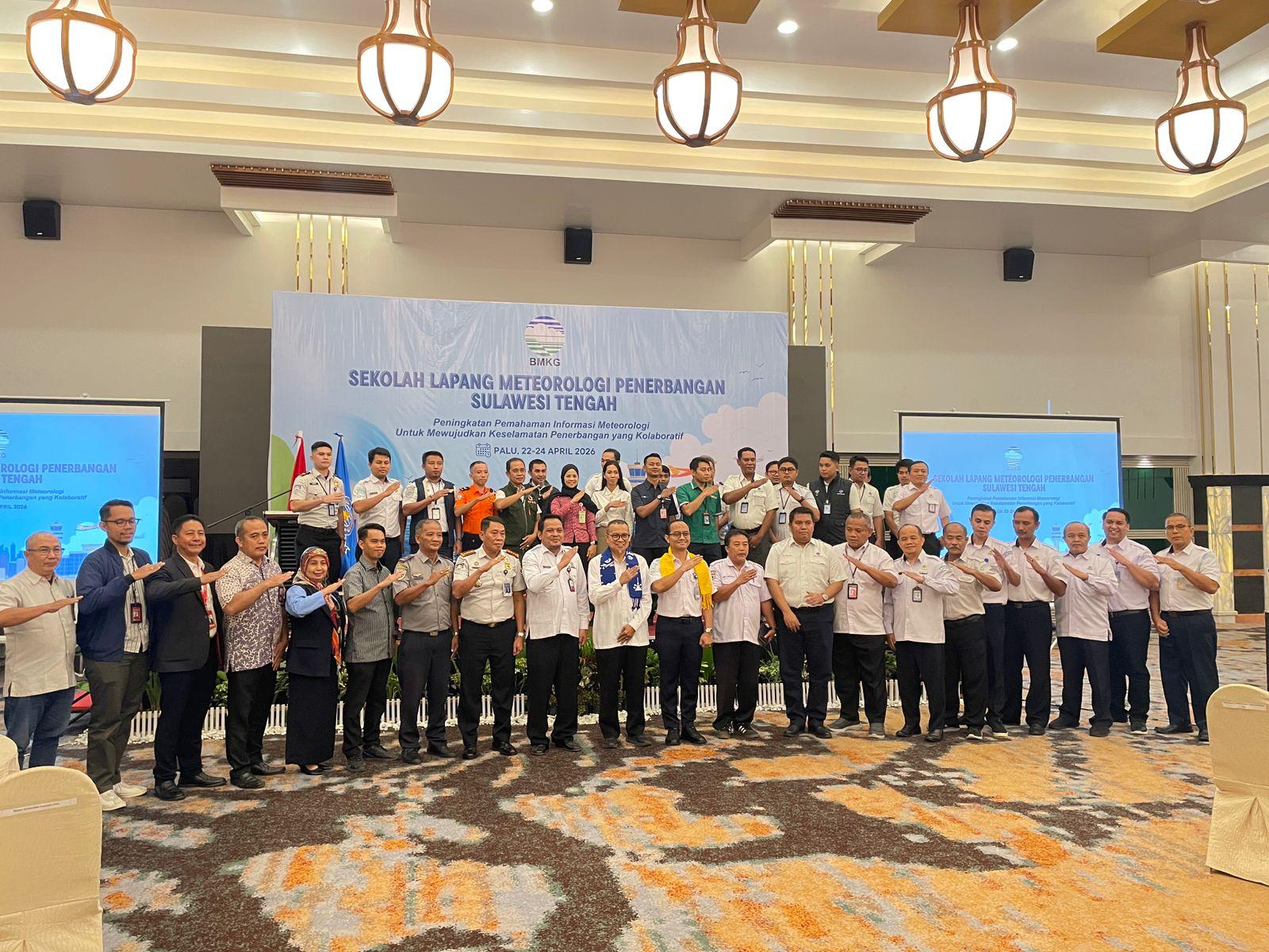BMKG-Gelar-Sekolah-Lapang-Meteorologi-Penerbangan-di-Palu.jpg