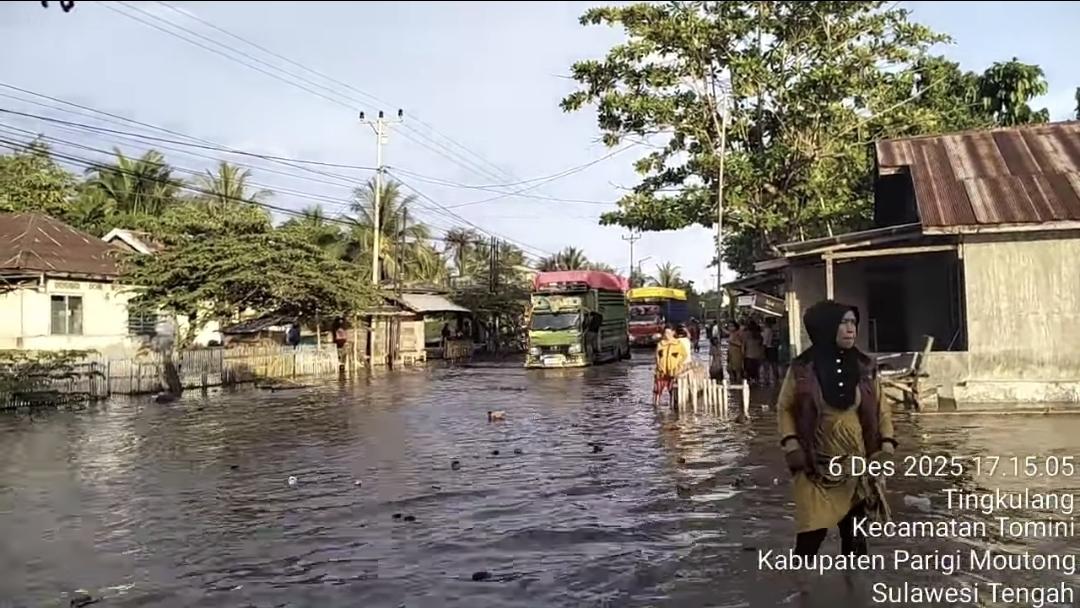 BPBD-Catat-27-Rumah-Terendam-Banjir-Rob-di-Kecamatan-Tomini.jpg