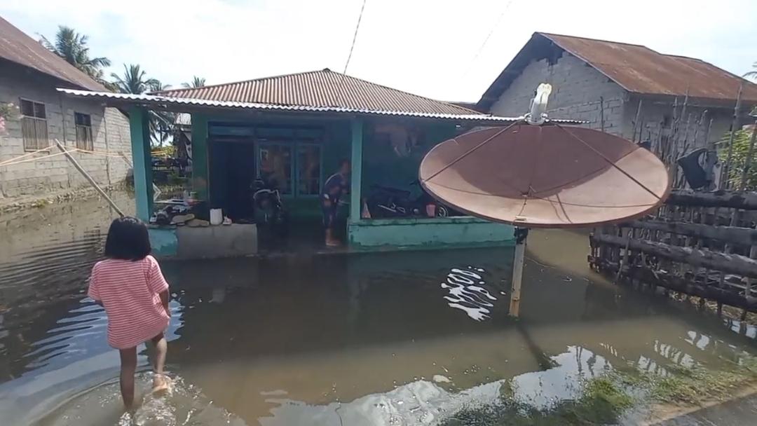 BPBD-Parimo-Siapkan-Normalisasi-Saluran-Air-di-Boyantongo-untuk-Cegah-Banjir-Rob.jpg