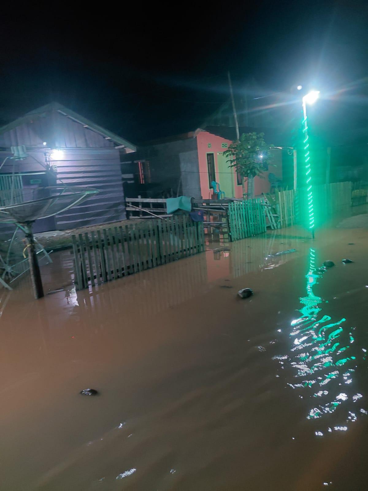 BPBD-Sebut-Sebanyak-485-KK-Terdampak-saat-Banjir-Landa-7-Desa-di-Parigi-Moutong.jpg