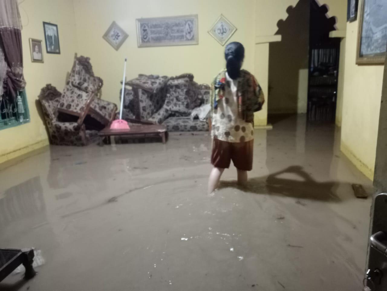 Banjir-Rendam-100-Pemukiman-Warga-di-Desa-Lais.jpg