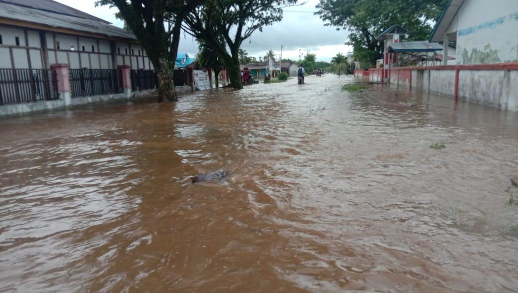 Banjir-kembali-menerjang-wilayah-Kabupaten-Poso-kali-ini-terd.jpg