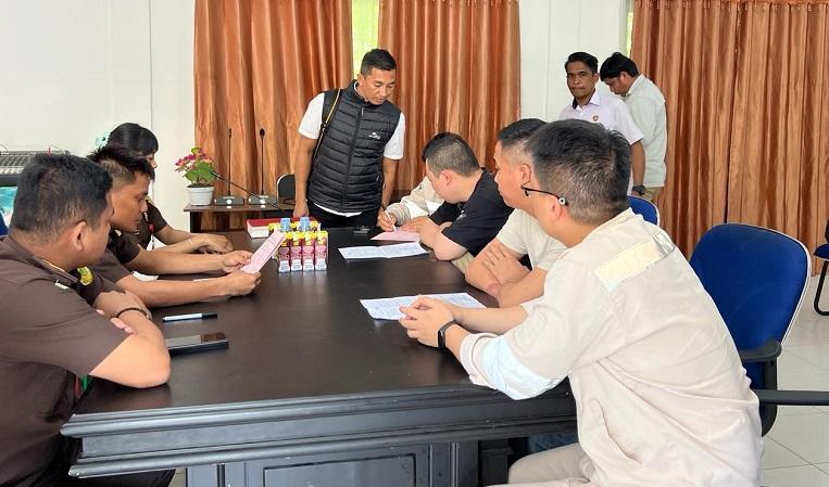 Berkas-perkara-dua-Warga-Negara-Asing-WNA-dari-Cina-tersangka-ledad.jpg