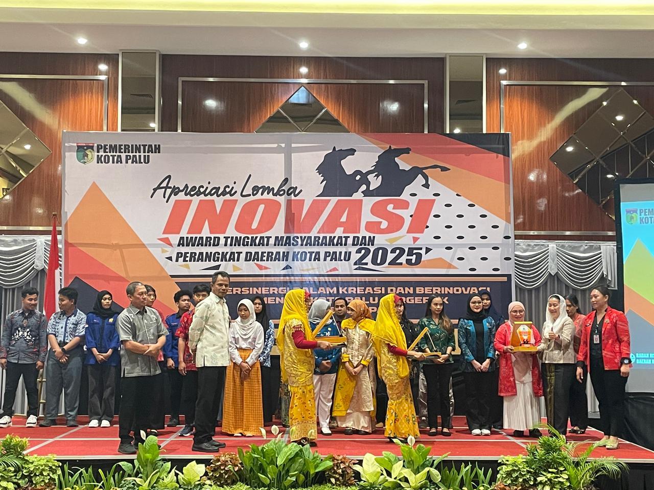 Brida-Kota-Palu-Gelar-Inovasi-Award-2025-10-OPD-dan-10-Inovator-Masyarakat-Terima-Penghargaan.jpg