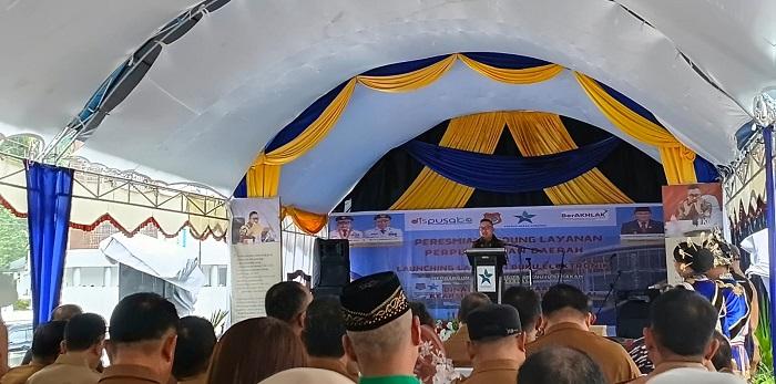 Bupati-Banggai-Resmikan-Gedung-Perpustakaan-Baru-dan-Luncurkan-1259-Buku-Elektronik.jpg
