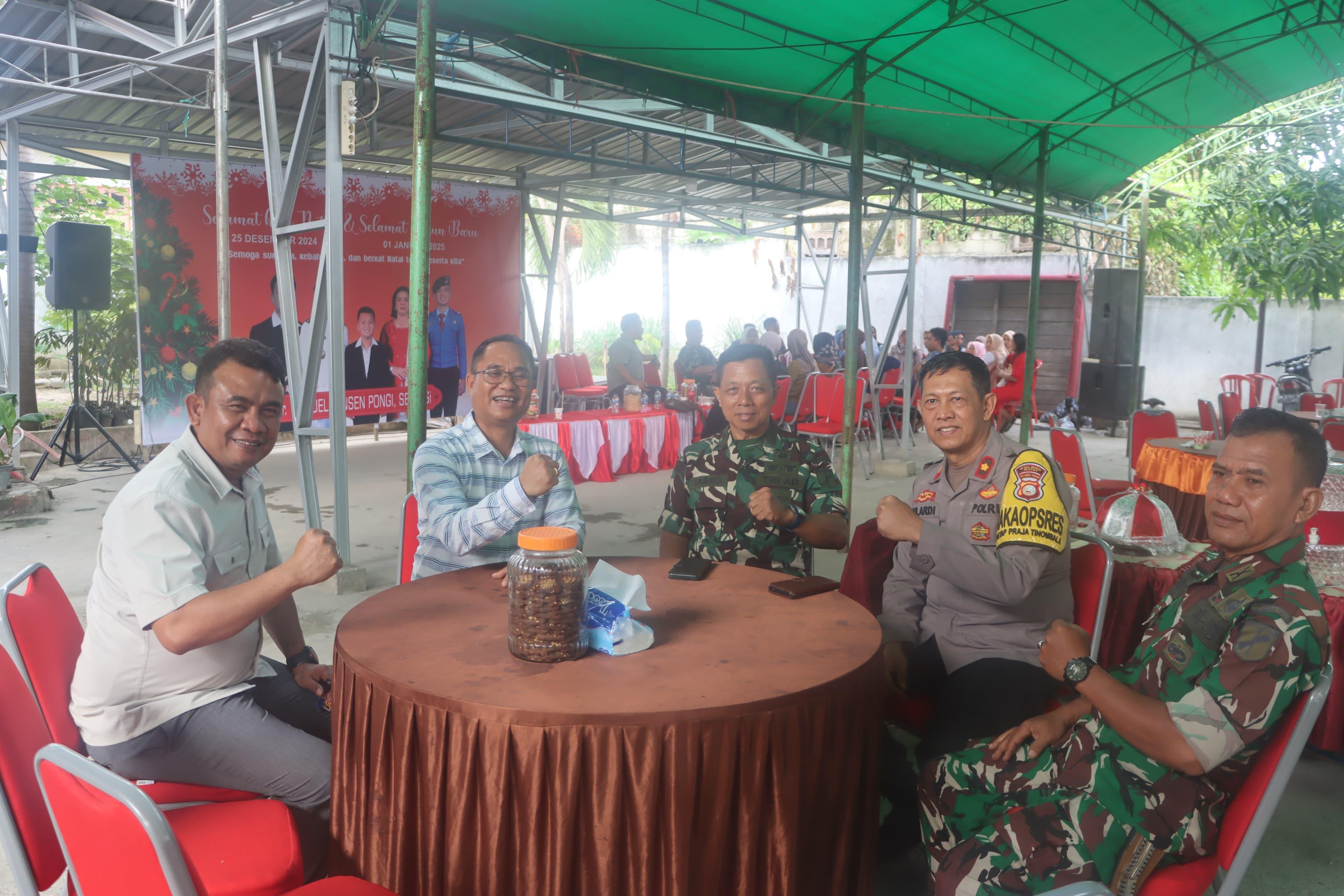 Dalam-rangka-merayakan-Hari-Natal-2024-Kepala-Kepolisiandsdsdd.jpg