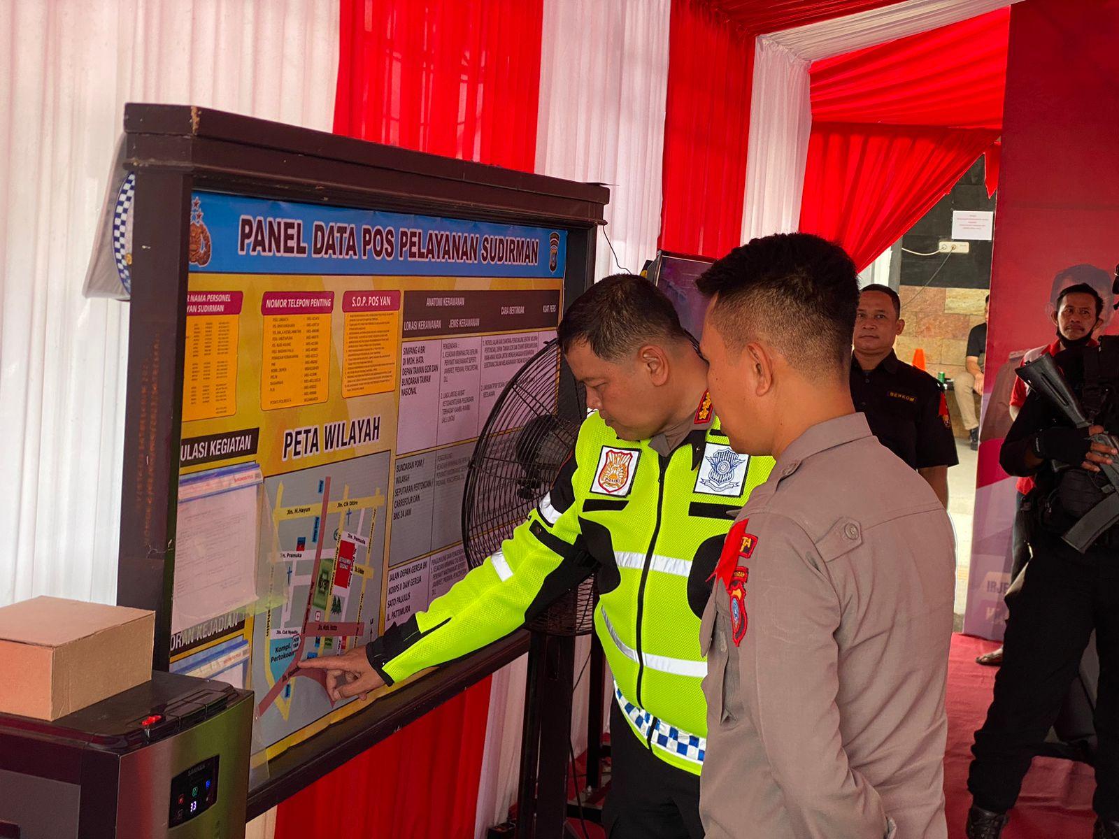 Direktur-lalulintas-Polda-Sulteng-Kombes-Pol-Dodi-Darjanto-Cek-Pos.jpg
