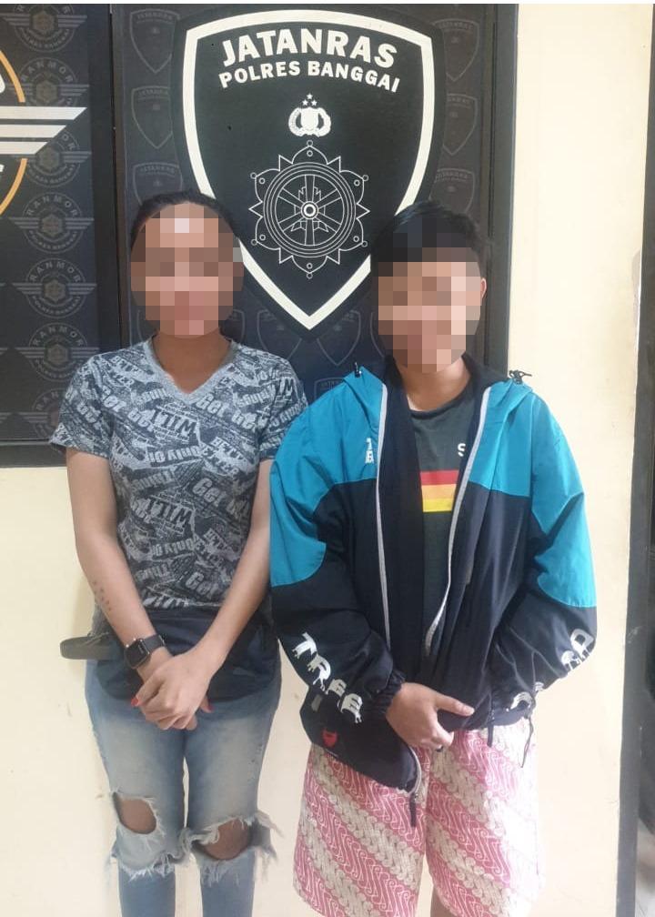 Dua-perempuan-yang-diduga-pelaku-judi-togd.jpg