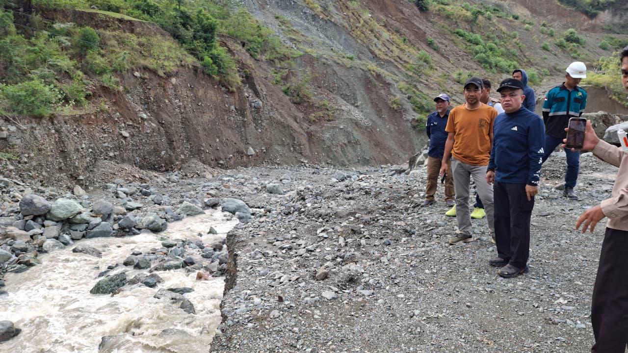 Hadianto-Janji-Kawal-Pemulihan-Warga-Terdampak-Banjir-Hingga-Tuntas.jpg