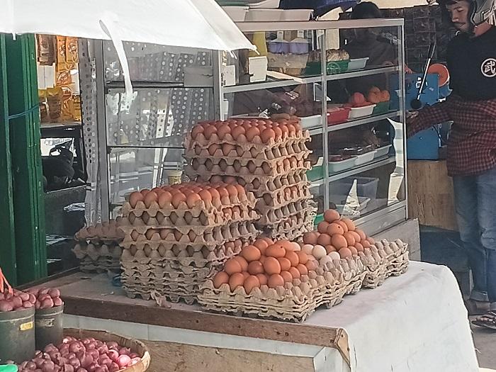 Harga-Telur-Ayam-Ras-di-Banggai-Naik-di-Pengecer.jpg