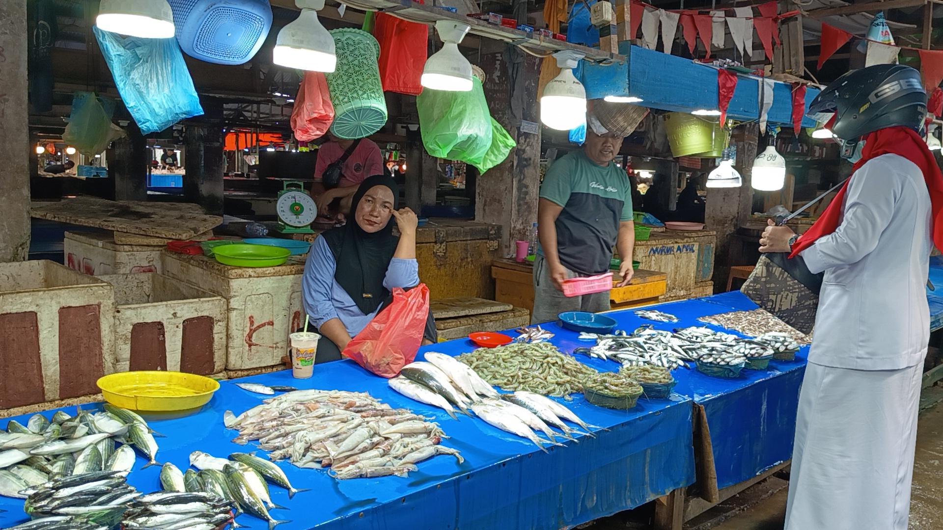 Ikan-dipasar-Tembus-Rp70-Ribu-per-Kg-2026.jpg