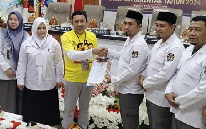 Ilham-Lawidu-Surya-di-KPU.jpg