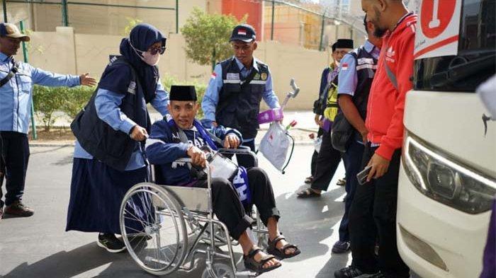 JEMAAH-HAJI-PATAH-TULANG.jpg