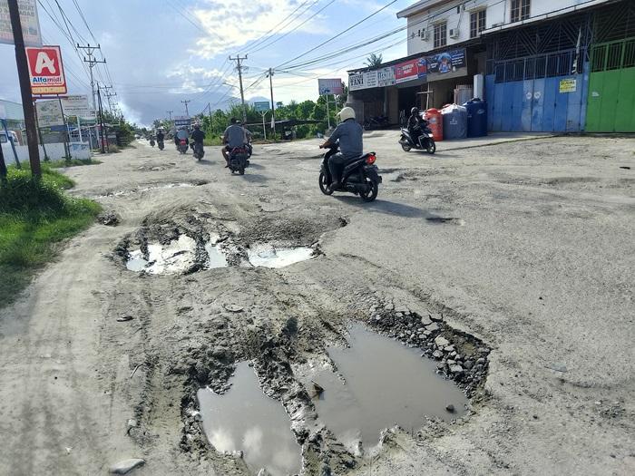 Waspada! Ada 200 Lubang Tersebar di Jl Karanja Lembah Sigi Sulteng