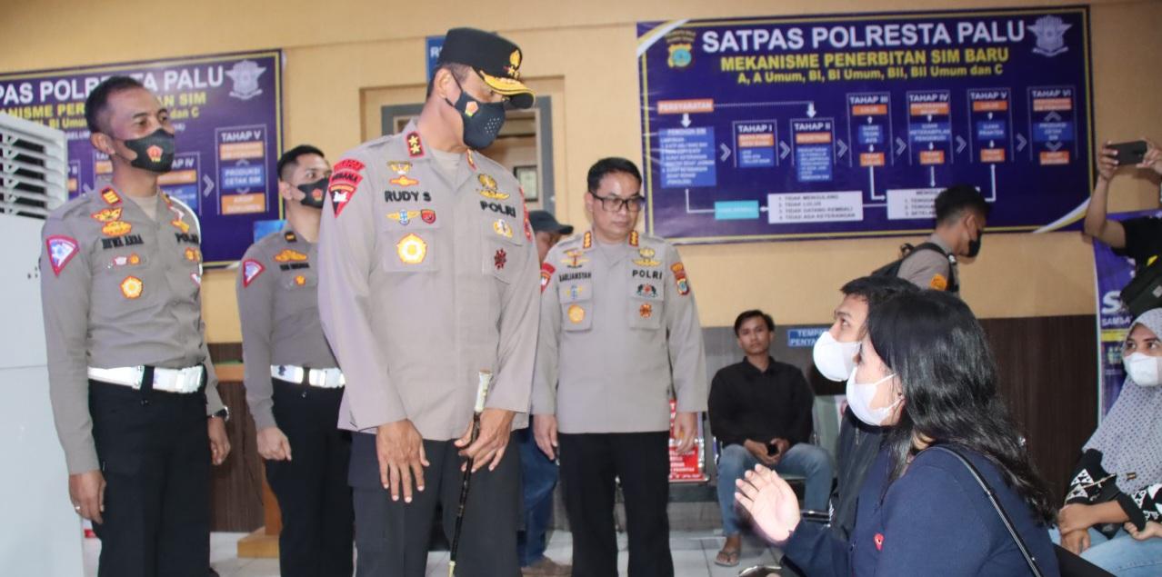 Pastikan Tidak Ada Pungli, Kapolda Sulteng Sidak Pelayanan Publik Polresta Palu