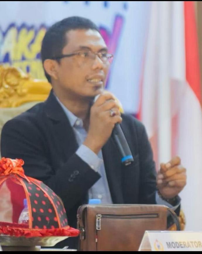 Kepala-Bidang-Hukum-Sekretariat-KONI-Sulteng-Natsir-Said-menegsds.jpg