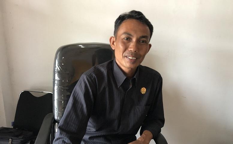 Ketua-Bawaslu-Sigi-Hairil-saat-di-temui-di-Kantor-Bawaslds.jpg