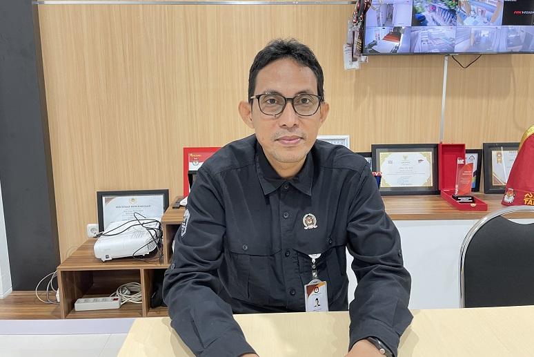 Ketua-KPU-Palu-Idrus-bahwa-besok-merupakan-hari-terakhir-pindah-memilih.jpg