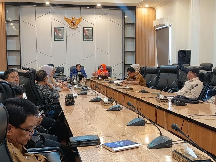 Komisi-IV-DPRD-Sulteng-Bahas-Penguatan-Kesenian-Bersama-Dewan-Kesenian-Rakyat.jpg