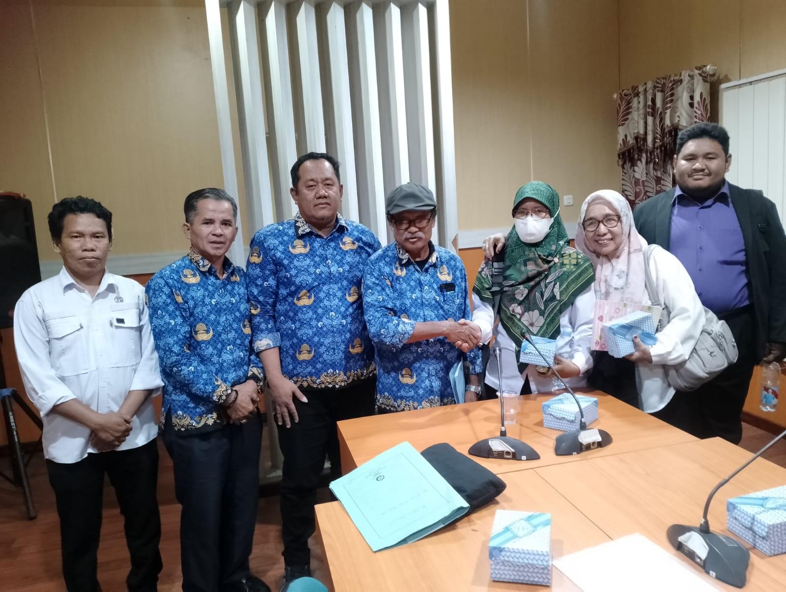 Konflik-Guru-dan-Kepsek-SMAN-5-Palu-Berakhir-Damai-Haerana-Dapatkan-Haknya.jpg