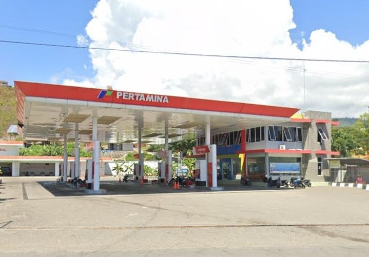 Manager-SPBU-Kilo-5-Luwuk-Jufri-Tamudin-mengklaim-pengisiad.jpg