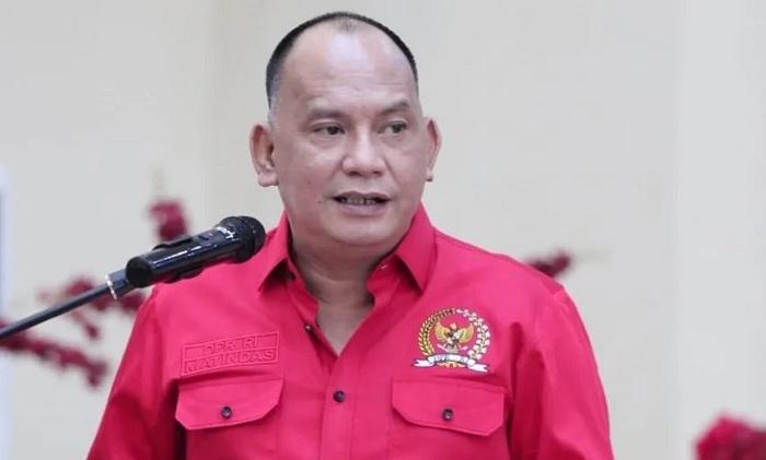 Matindas-J-Rumambi-Kemeja-Merah-2026.jpg