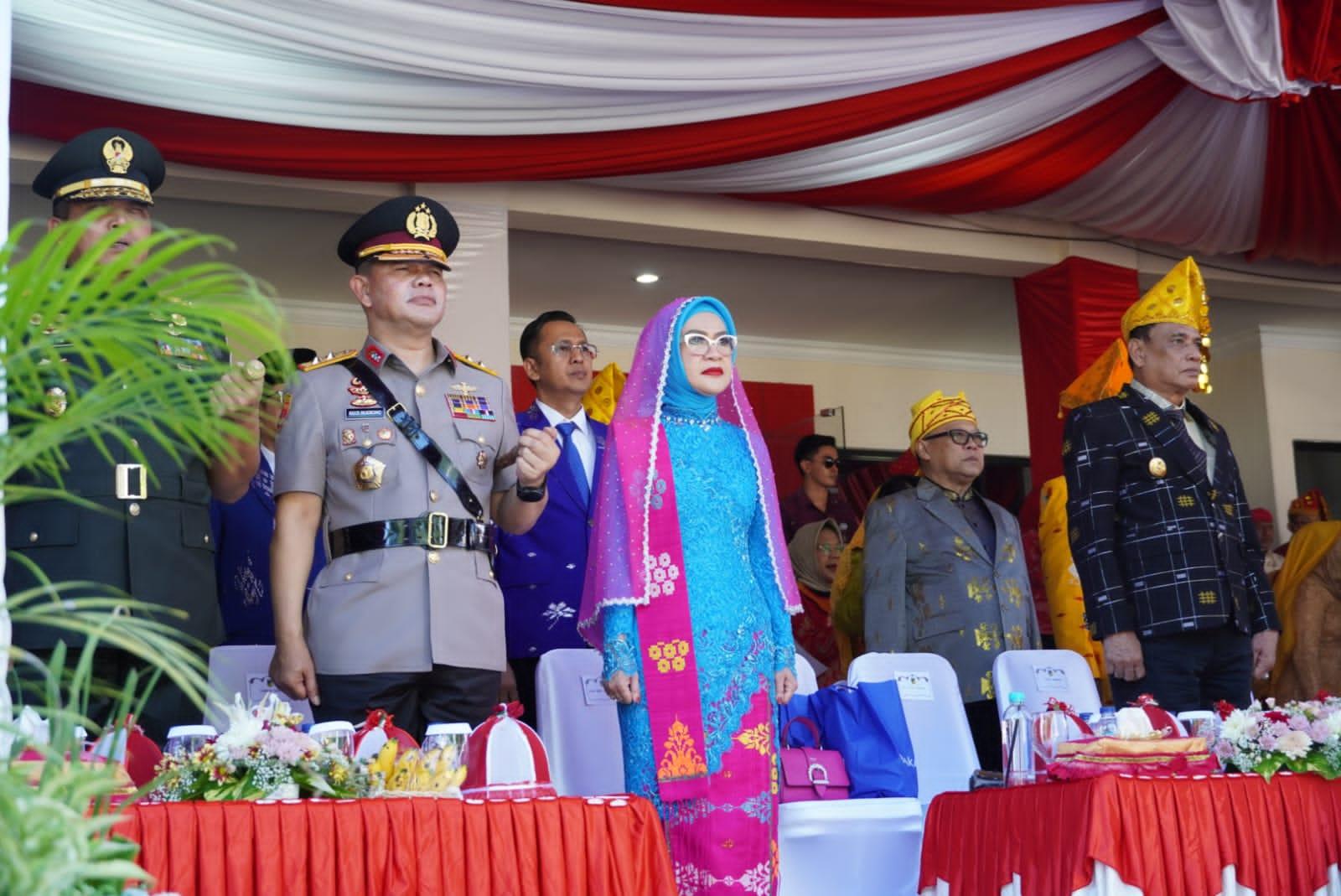 Nilam-Sari-Lawira-Hadiri-upacara-HUT-Sulteng-ke-60.jpg