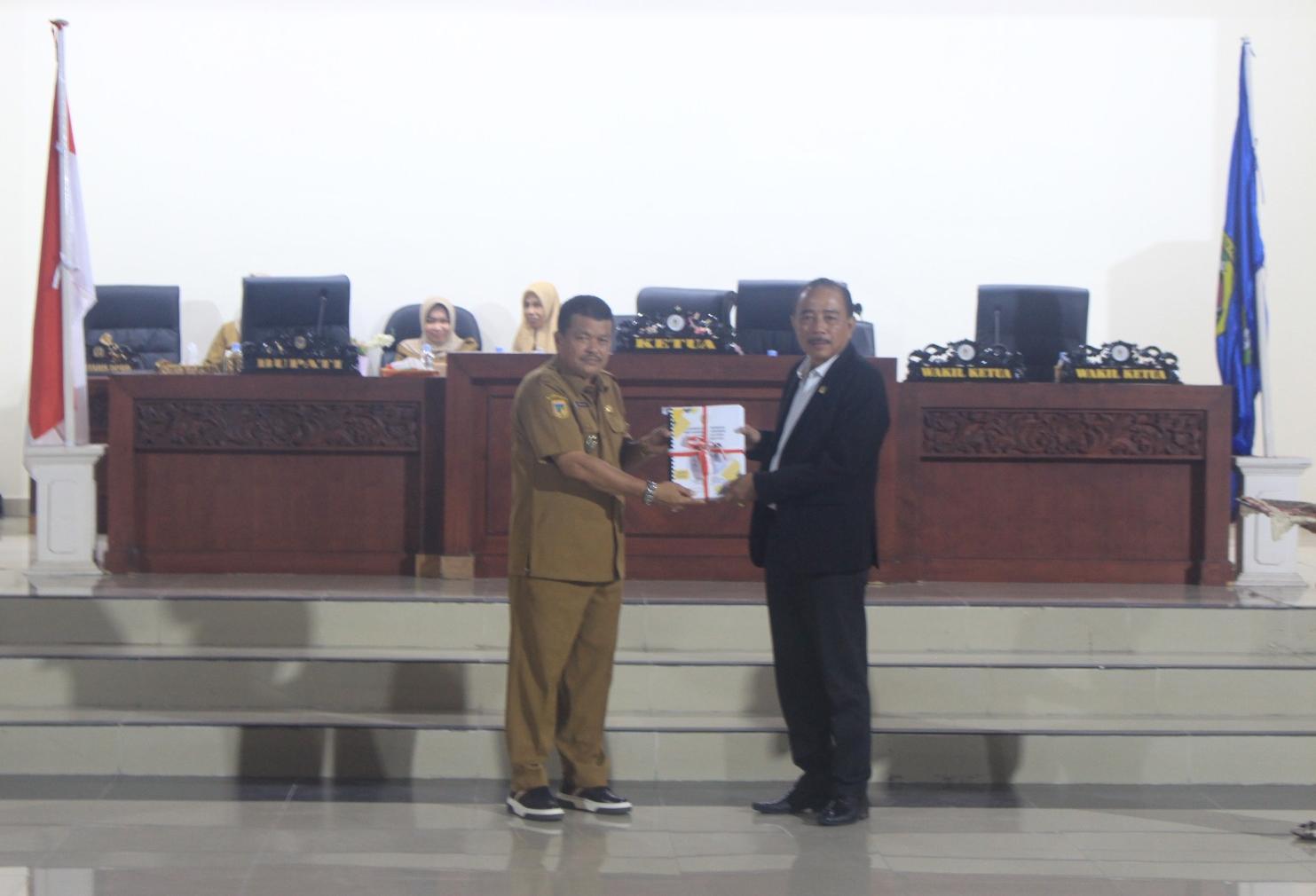 Paripurna-LKPJ-2025-Stunting-Parigi-Moutong-Turun-Jadi-93-Persen-IPM-Lampaui-Target.jpg