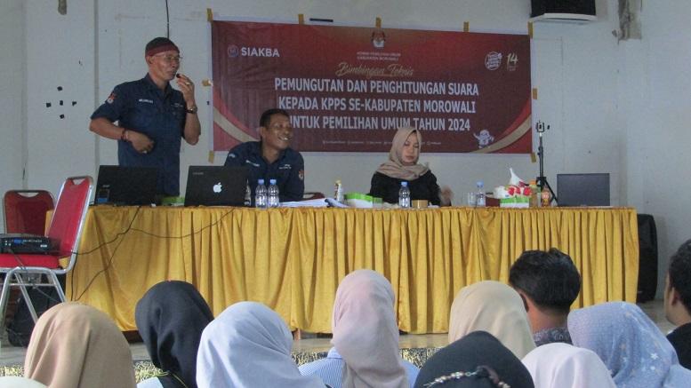 Ratusan Penyelenggara di Bungku Tengah Morowali Ikut Bimtek Pemungutan dan Penghitungan Surat Suara