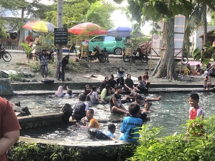 Pemandian-Bionga-di-Sigi-Dipadati-Wisatawan-dari-Palu-dan-Sekitarnya.jpg