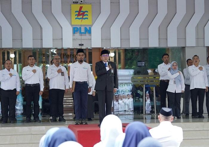 Peringati HLN ke-80, PLN Makassar Gelar Upacara Tegaskan Komitmen Transformasi Energi Bersih