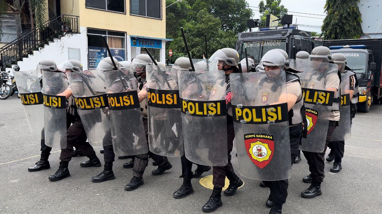 Anggota Samapta Poles Kemampuan Dalmas Hadapi Pilkada Banggai 2024