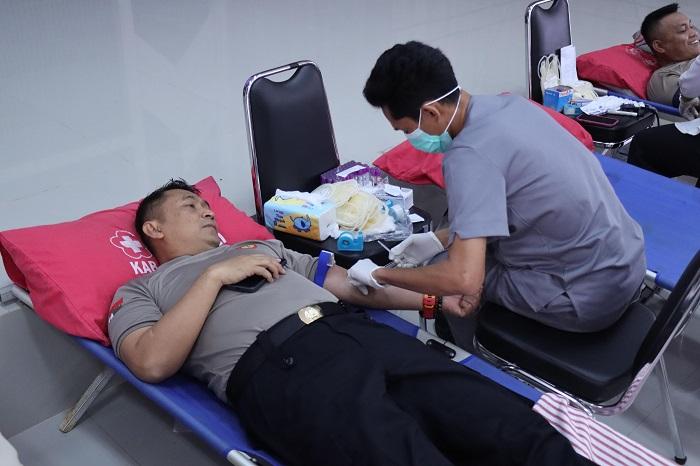 Polres-Morowali-Gelar-Donor-Darah-Peringati-Hari-Bhayangkara-ke-80.jpg