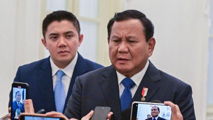 Presiden-Prabowo-Subianto-didampingi-Sekretaris-Kabinet-Mayor-Inf-Teddy-Indra-Wijaya.jpg