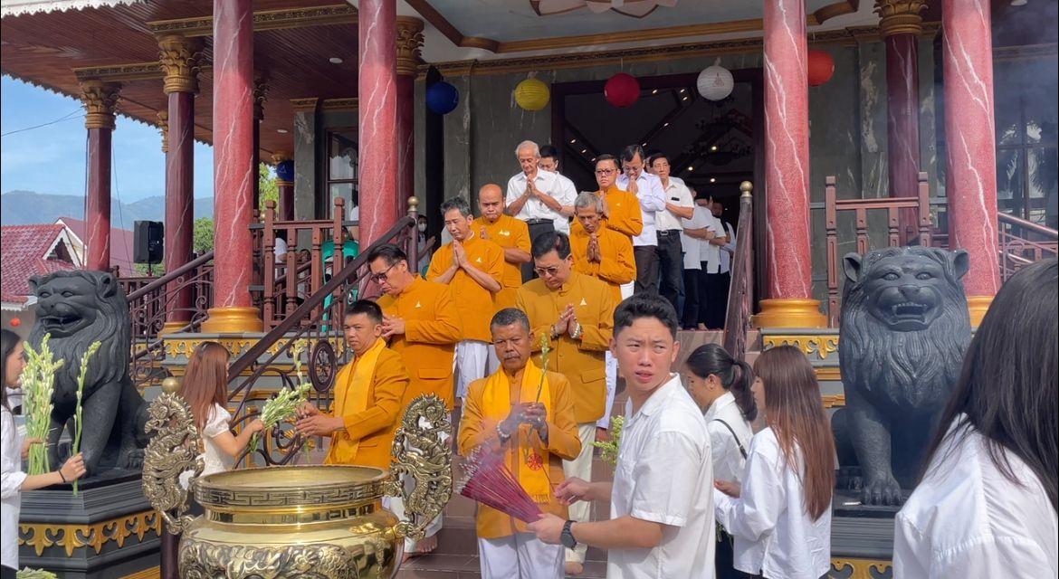 Ratusan-Umat-Buddha-Ikuti-Perayaan-Waisak-2570-BE.jpg