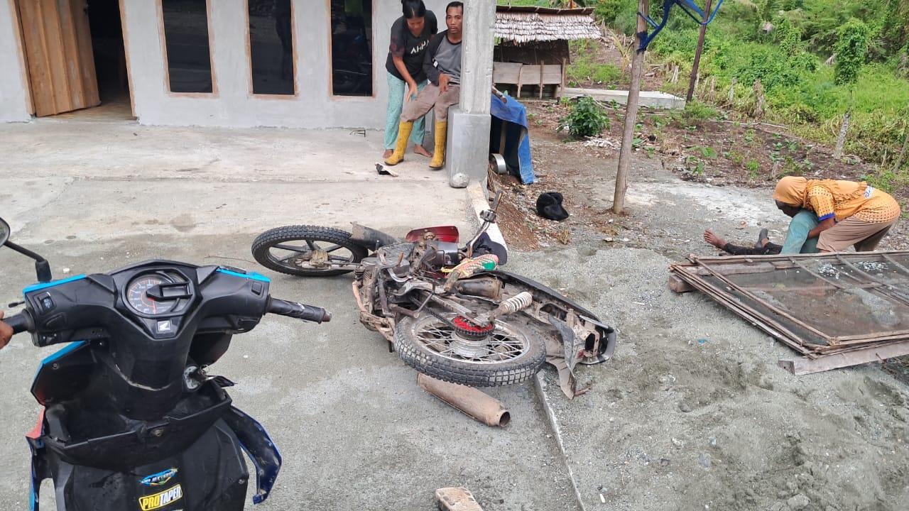Remaja-dan-Lansia-Luka-luka-Akibat-Tabrakan-di-Nuhon-Banggai.jpg