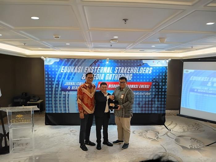 SKK-Migas-Kalsul-dan-JOB-Tomori-Laksanakan-Edukasi-Eksternal-dan-Media-Gathering.jpg