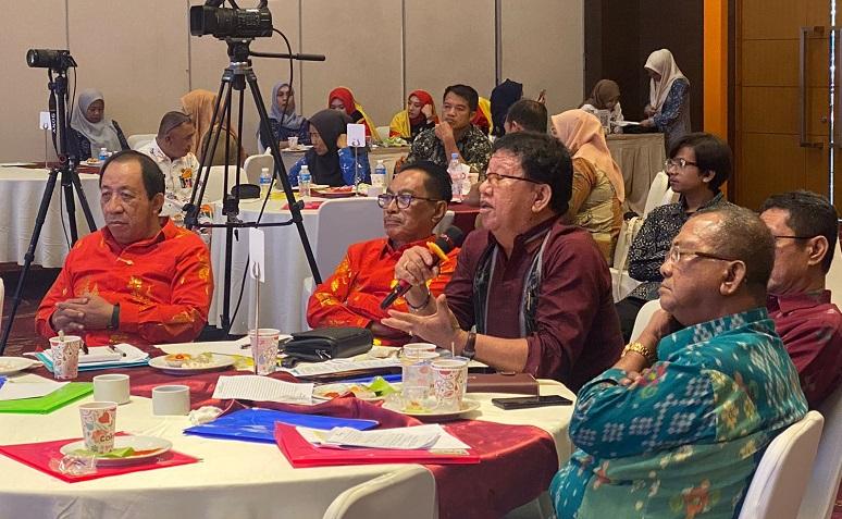 Sesi-diskusi-bergulir-di-pertengahan-acara-rapat-kod.jpg