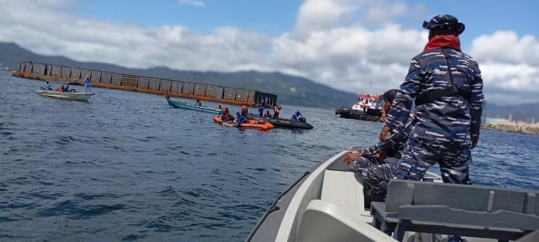 Suasana-Pencairan-korban-perahu-terbalik-di-perairan-Tad.jpg