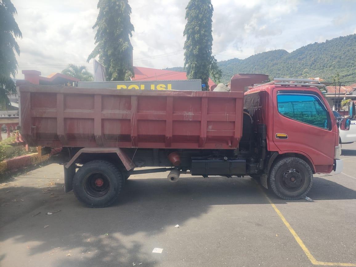 Tewas-Terlindas-Truk-Polisi-Beber-Kronologis-Kecelakaan-di-Kilongan-Permai-Banggai.jpg