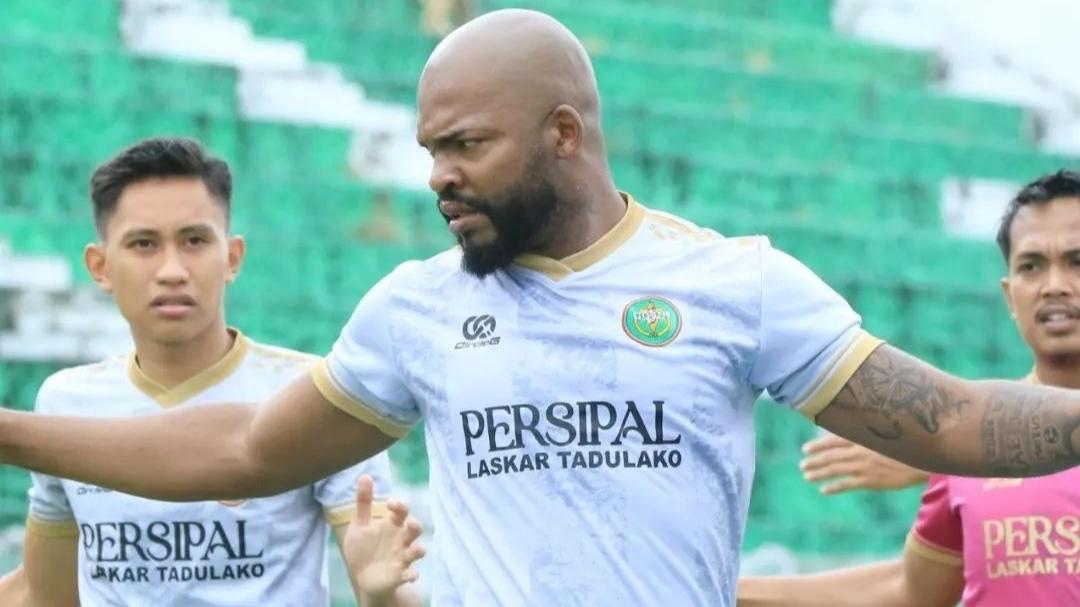 Mesin Gol Baru Persipal Palu, Ini Sosok Thales Lima Striker Gaek dari Negeri Samba