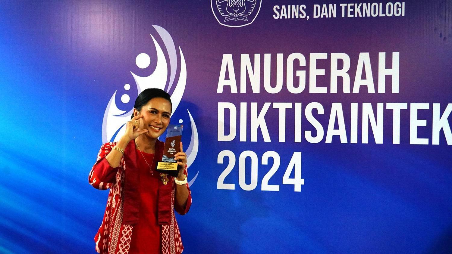 Universitas-Kristen-Satya-Wacana-UKSW-dianugerahi-Gold-Winner.jpg