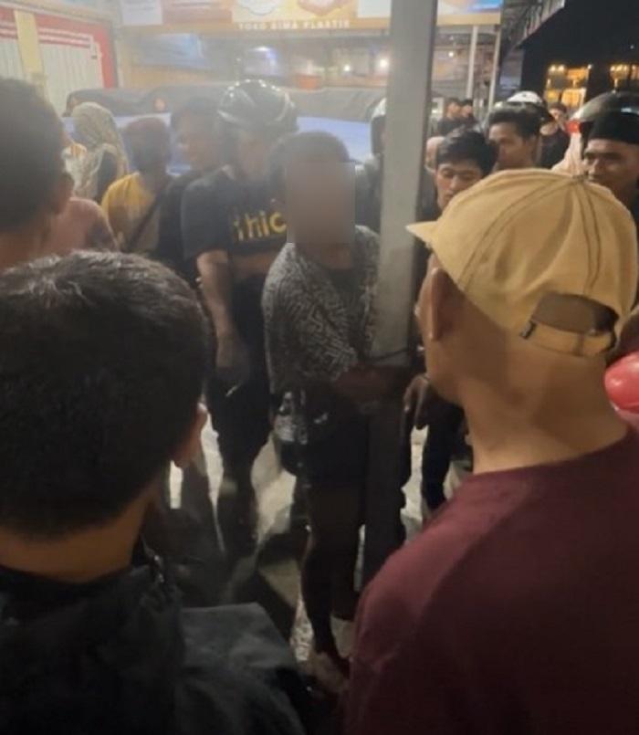 Viral-di-Palu-Pria-Diduga-Pencuri-Motor-Diikat-Warga.jpg