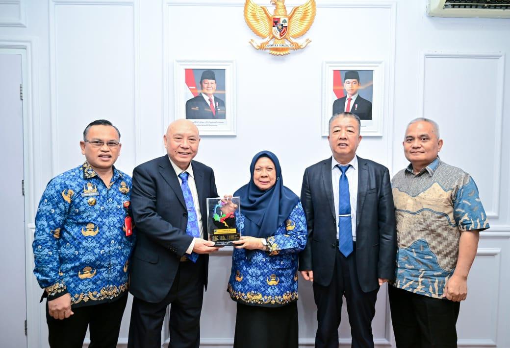 Wagub-Sulteng-Dukung-Penuh-Kerja-Sama-Pendidikan-Bahasa-Mandarin-dan-Vokasi-Industri.jpg