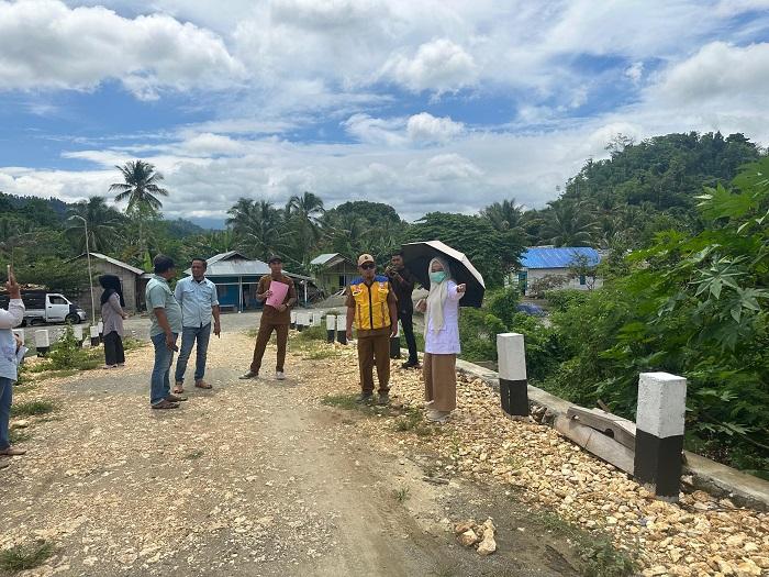 Waket-I-DPRD-Banggai-Soroti-Cat-sampai-Oprit.jpg