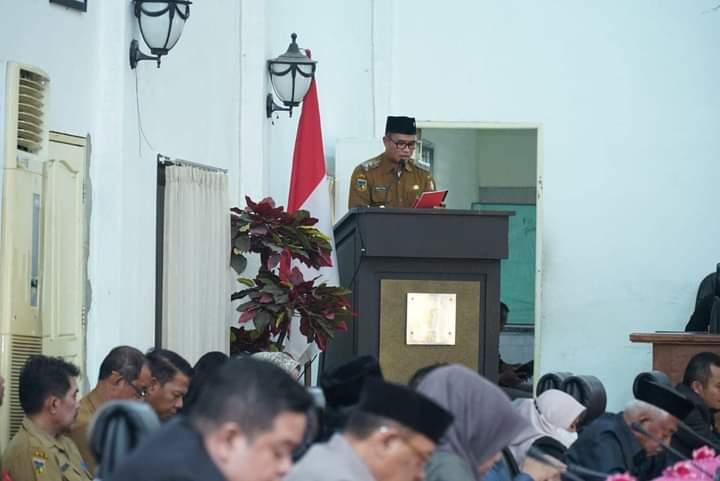 Wakil-Bupati-Sigi-Samuel-Yansen-Pongi-menjawab-pandanf.jpg