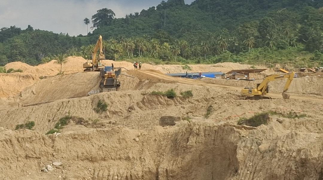Warga-Geram-Tambang-Ilegal-di-Desa-Sipayo-Parigi-Moutong-Tak-Ditindak-Ancam-Bakar-Alat-Berat.jpg