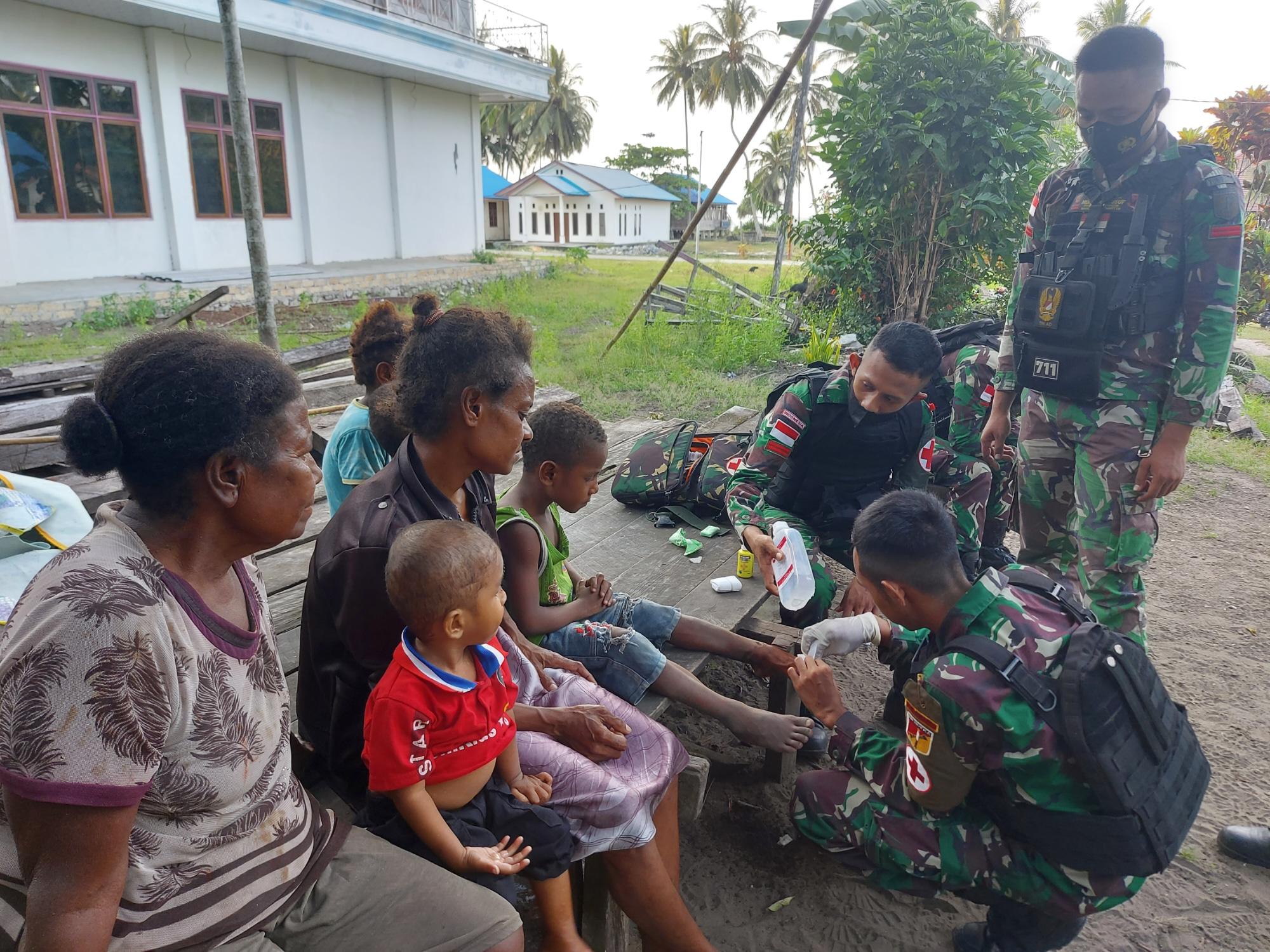 Wujud-kepedulian-TNI-terhadap-kesehatan-warga-Papua-yanf.jpg